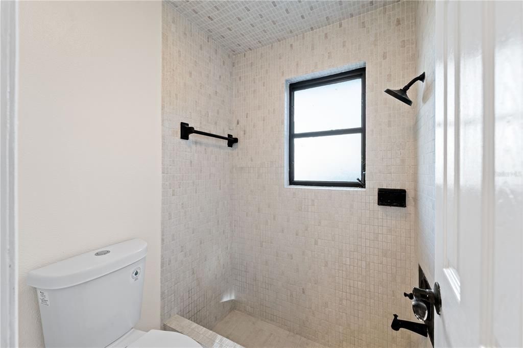 待售: $299,995 (3 贝兹, 2 浴室, 1724 平方英尺)