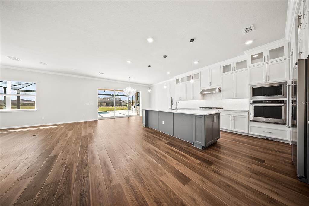 For Sale: $1,349,000 (5 beds, 3 baths, 4342 Square Feet)