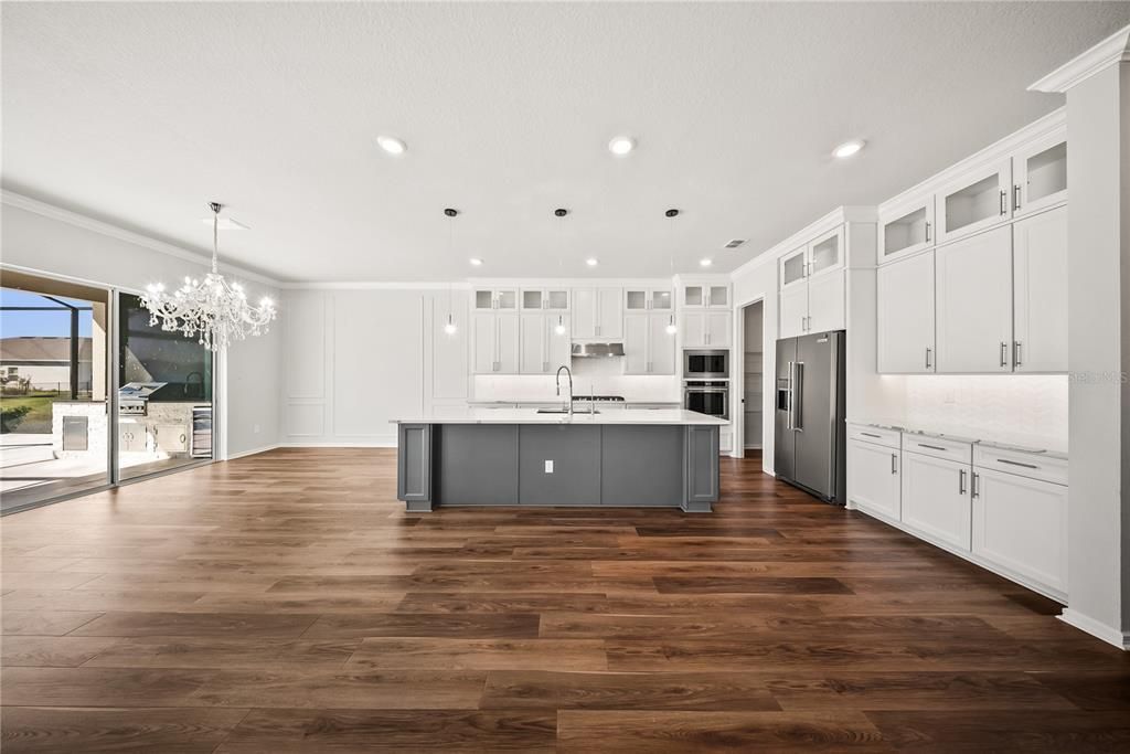 For Sale: $1,349,000 (5 beds, 3 baths, 4342 Square Feet)