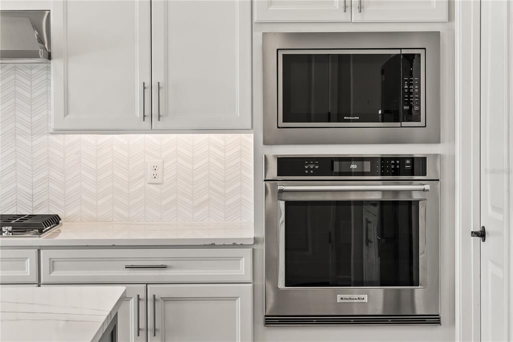 For Sale: $1,349,000 (5 beds, 3 baths, 4342 Square Feet)