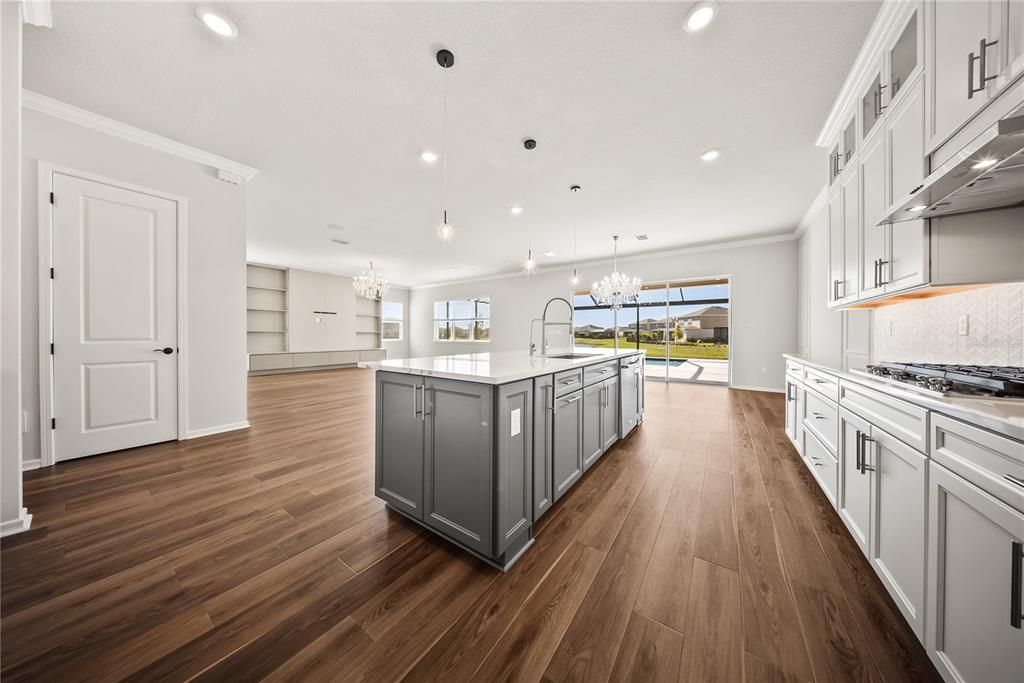 For Sale: $1,349,000 (5 beds, 3 baths, 4342 Square Feet)