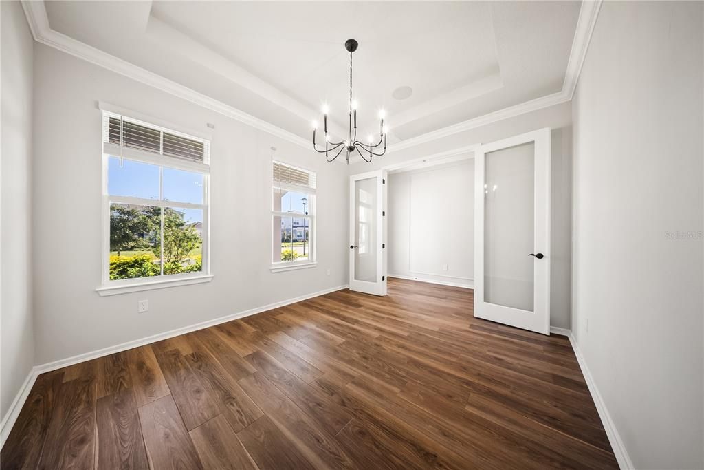 For Sale: $1,349,000 (5 beds, 3 baths, 4342 Square Feet)