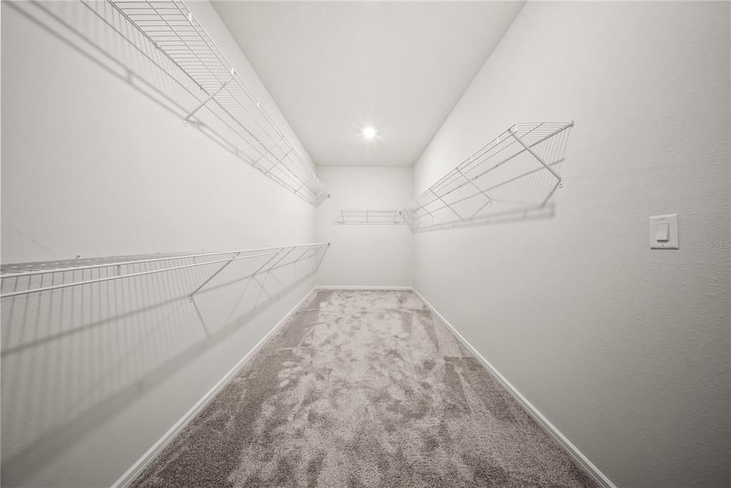 For Sale: $1,349,000 (5 beds, 3 baths, 4342 Square Feet)