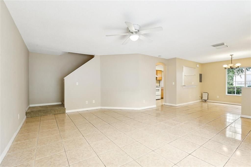 For Rent: $2,000 (3 beds, 2 baths, 1364 Square Feet)