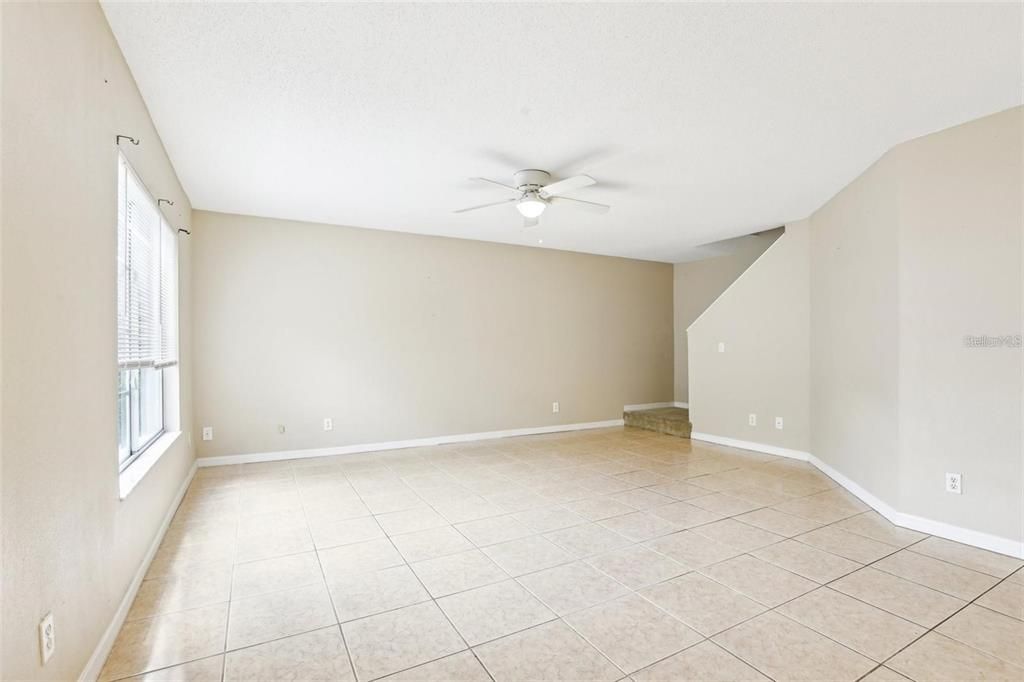 For Rent: $2,000 (3 beds, 2 baths, 1364 Square Feet)