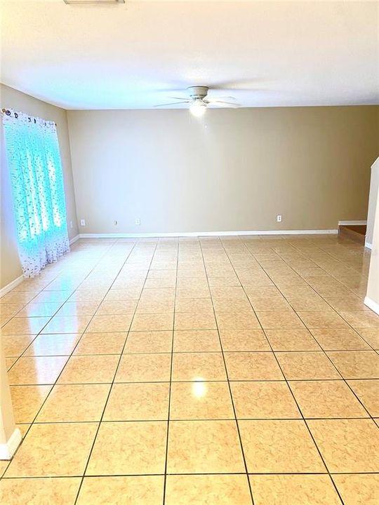 For Rent: $2,000 (3 beds, 2 baths, 1364 Square Feet)