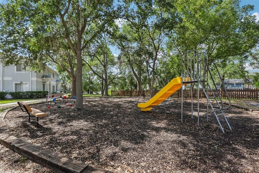 For Rent: $2,000 (3 beds, 2 baths, 1364 Square Feet)