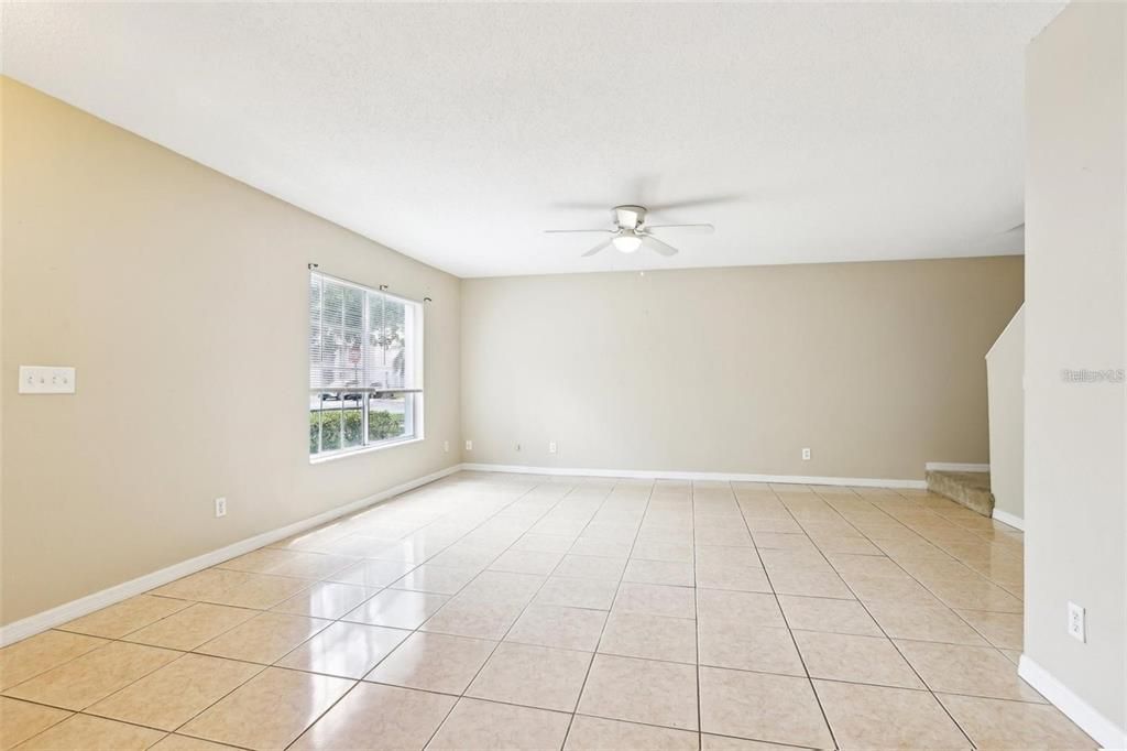 For Rent: $2,000 (3 beds, 2 baths, 1364 Square Feet)