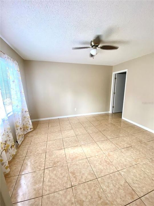 For Rent: $2,000 (3 beds, 2 baths, 1364 Square Feet)
