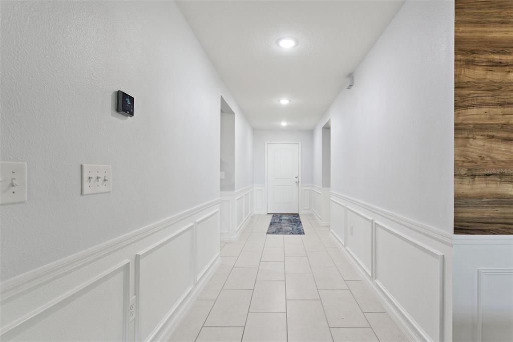 For Sale: $359,999 (4 beds, 2 baths, 1983 Square Feet)