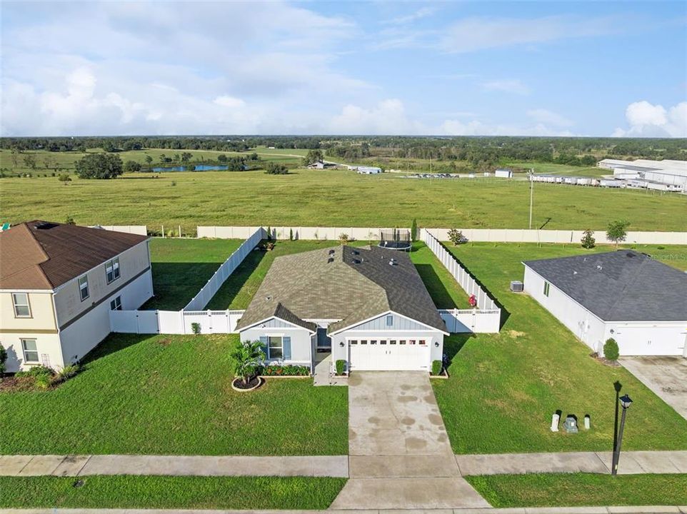 For Sale: $359,999 (4 beds, 2 baths, 1983 Square Feet)