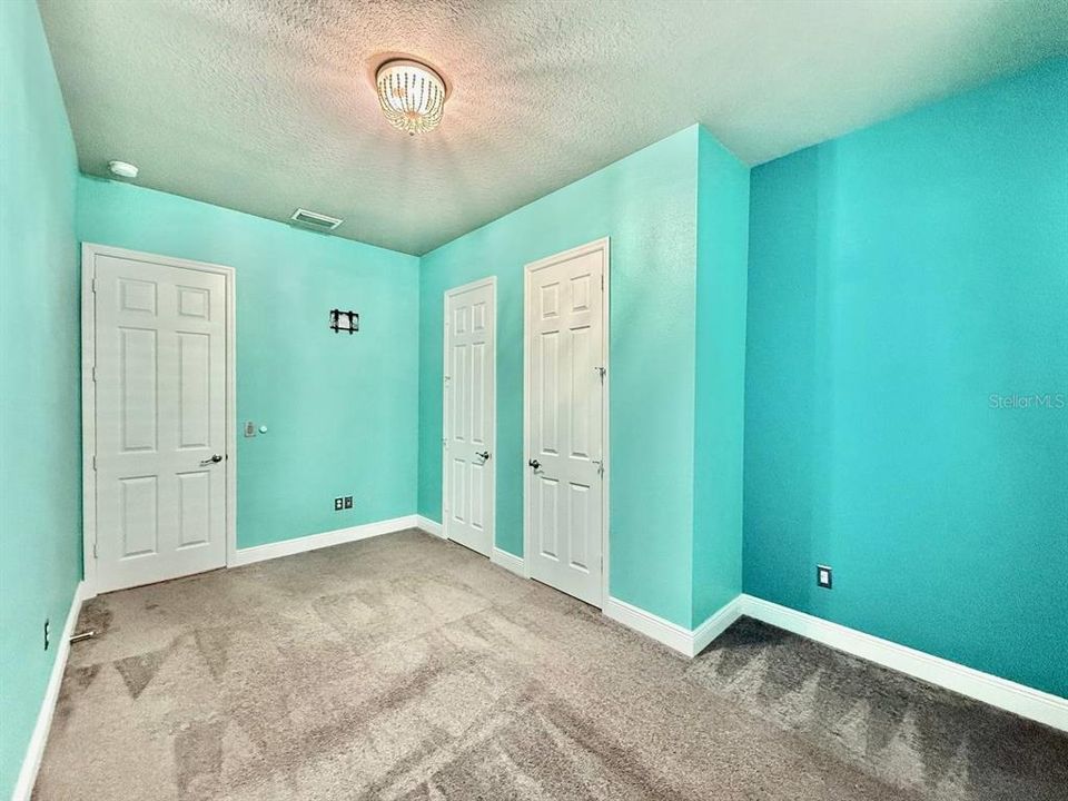 出租: $3,000 (4 贝兹, 2 浴室, 2532 平方英尺)