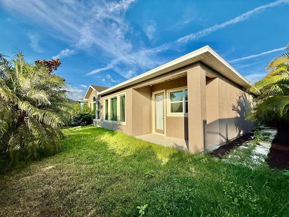 出租: $3,000 (4 贝兹, 2 浴室, 2532 平方英尺)