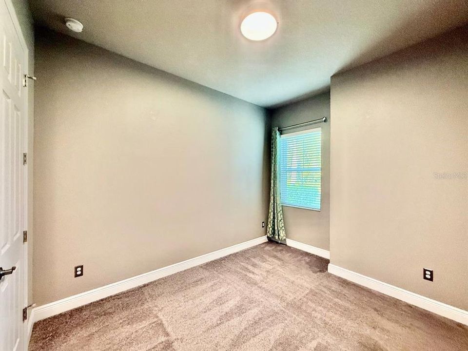 出租: $3,000 (4 贝兹, 2 浴室, 2532 平方英尺)