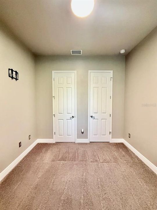 出租: $3,000 (4 贝兹, 2 浴室, 2532 平方英尺)