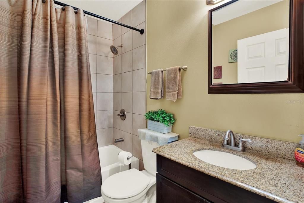 Active With Contract: $370,000 (3 beds, 2 baths, 1290 Square Feet)