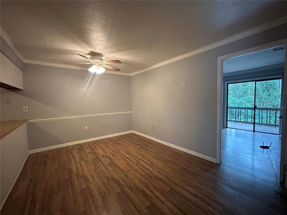 В аренду: $1,050 (2 спален, 1 ванн, 876 Квадратных фут)