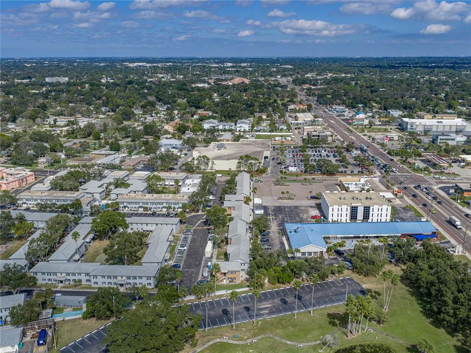 待售: $140,000 (1 贝兹, 1 浴室, 722 平方英尺)