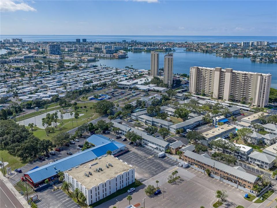 待售: $140,000 (1 贝兹, 1 浴室, 722 平方英尺)