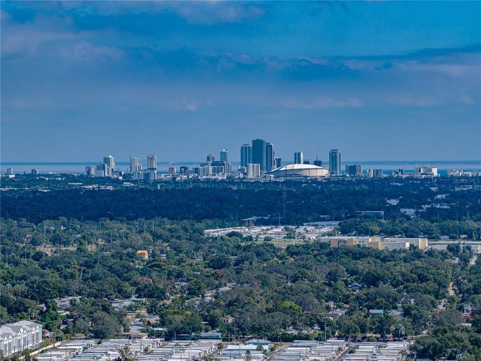 待售: $140,000 (1 贝兹, 1 浴室, 722 平方英尺)