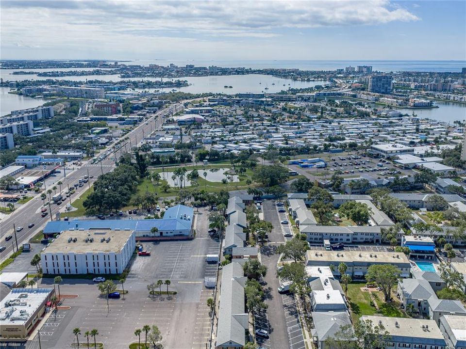 待售: $140,000 (1 贝兹, 1 浴室, 722 平方英尺)