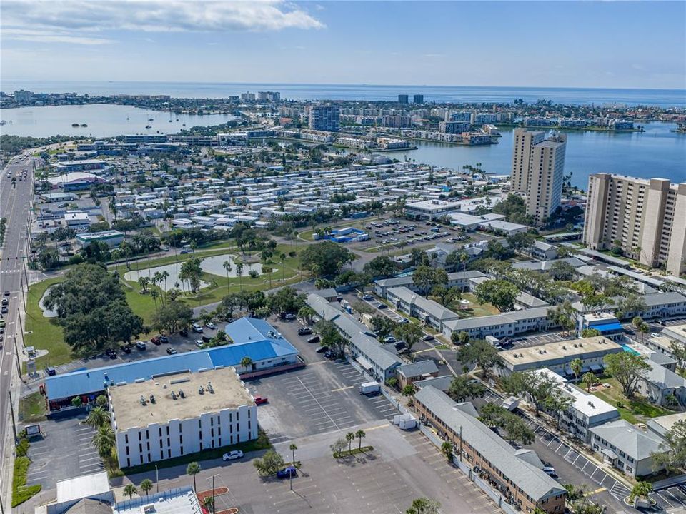 待售: $140,000 (1 贝兹, 1 浴室, 722 平方英尺)