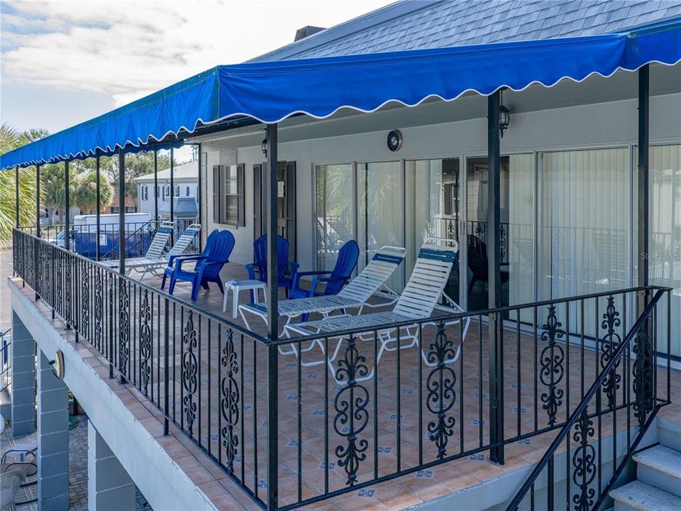 待售: $140,000 (1 贝兹, 1 浴室, 722 平方英尺)