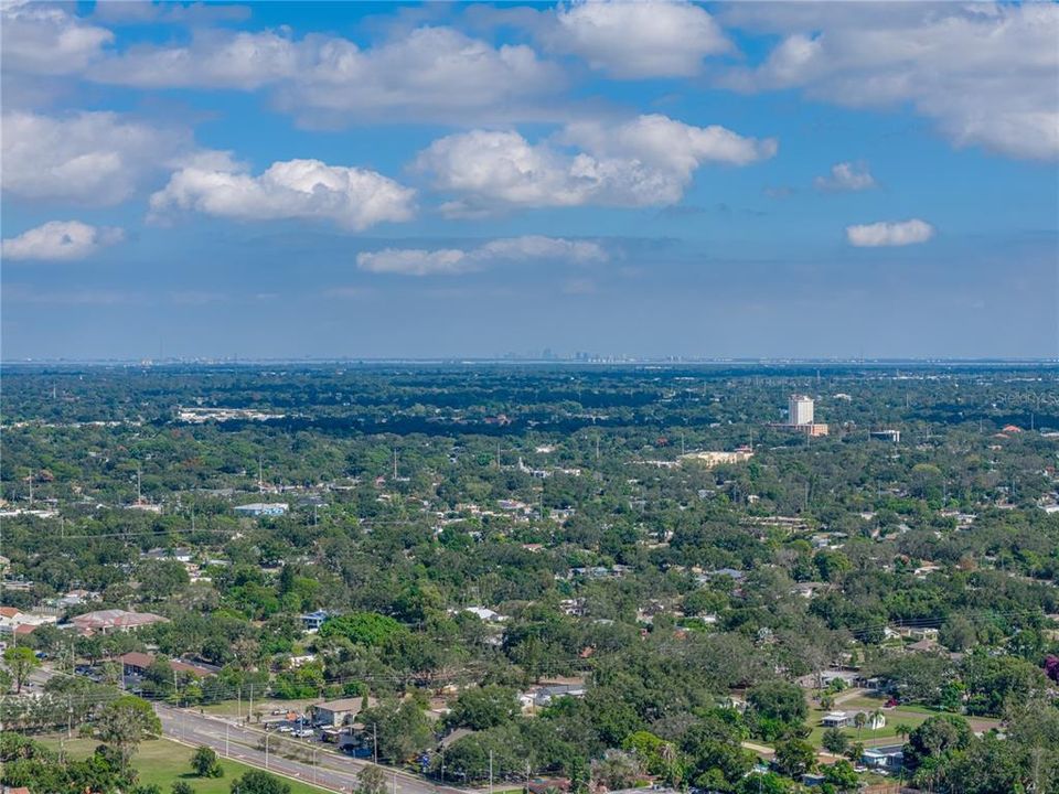 待售: $140,000 (1 贝兹, 1 浴室, 722 平方英尺)