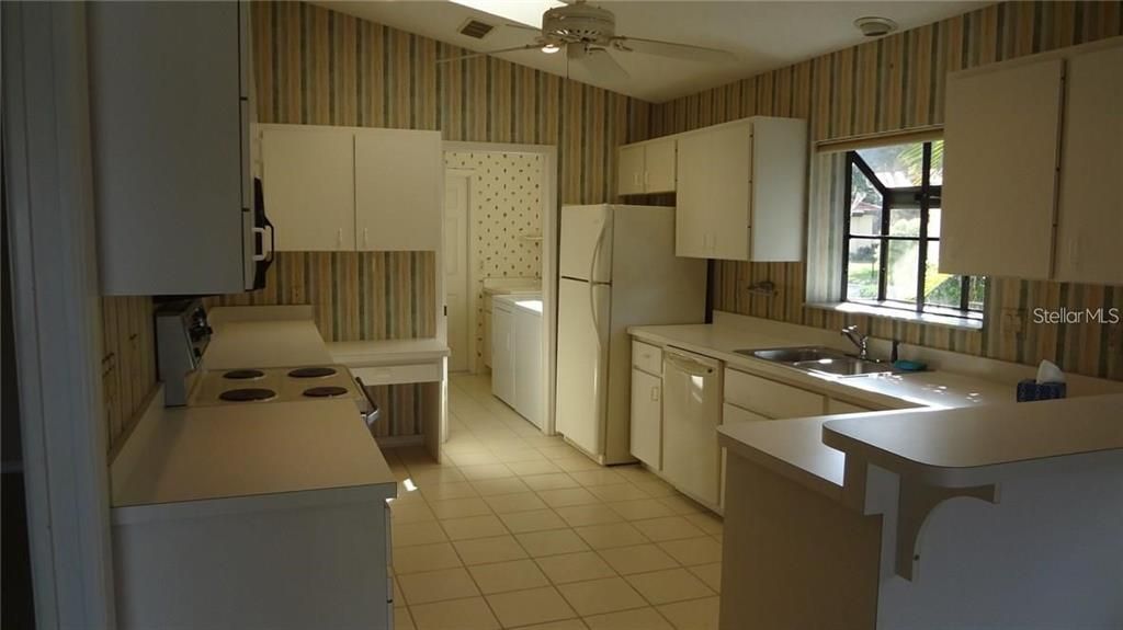 For Rent: $2,400 (3 beds, 2 baths, 2000 Square Feet)