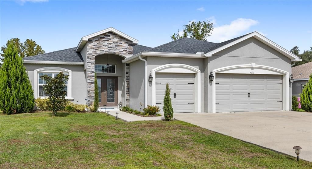 合同活跃: $379,900 (4 贝兹, 3 浴室, 2436 平方英尺)