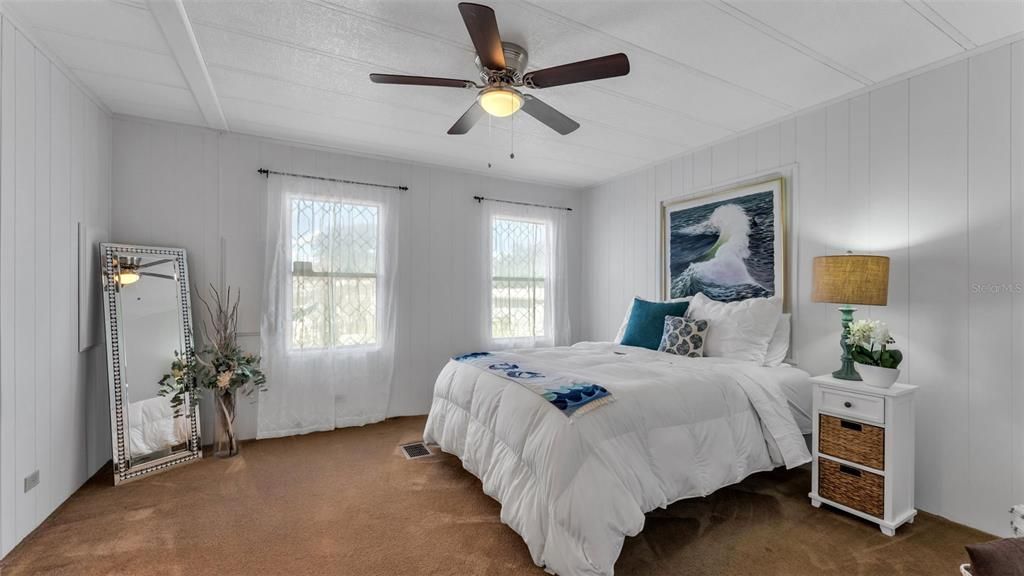 待售: $149,000 (2 贝兹, 2 浴室, 1344 平方英尺)