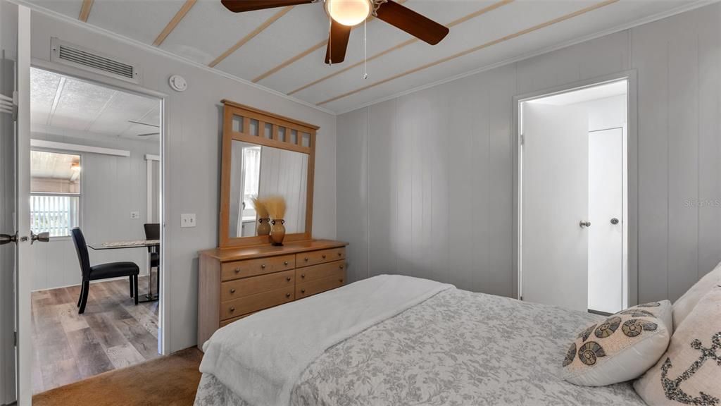 待售: $149,000 (2 贝兹, 2 浴室, 1344 平方英尺)