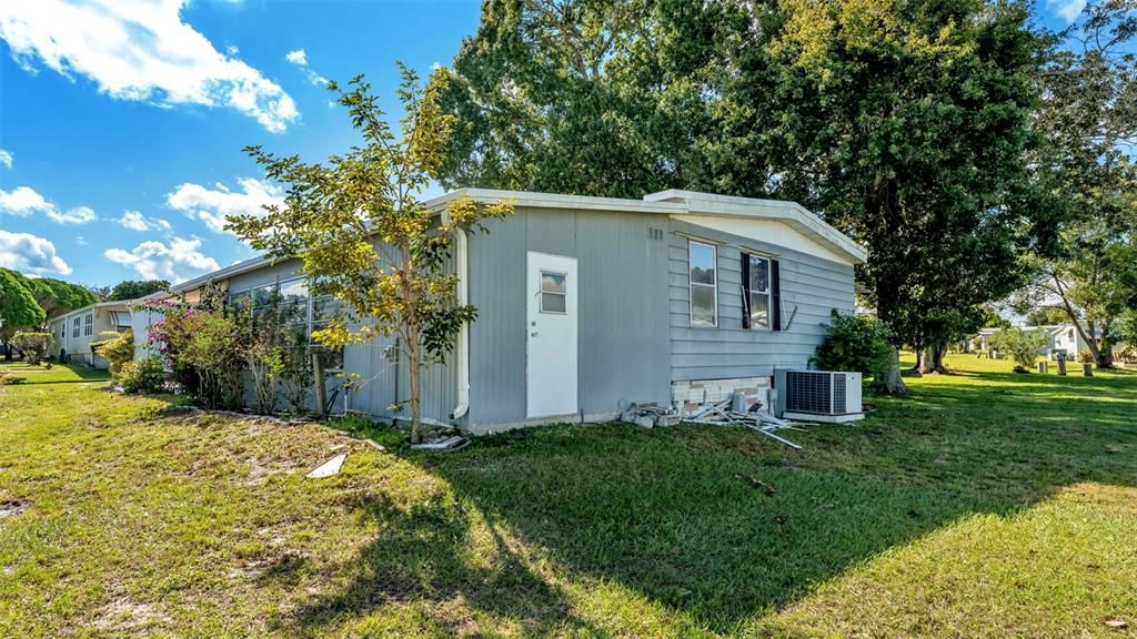 待售: $149,000 (2 贝兹, 2 浴室, 1344 平方英尺)