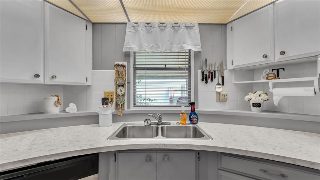 待售: $149,000 (2 贝兹, 2 浴室, 1344 平方英尺)