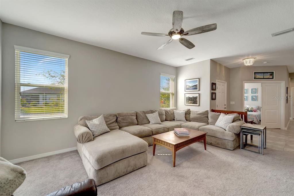 En Venta: $399,000 (3 camas, 2 baños, 1619 Pies cuadrados)