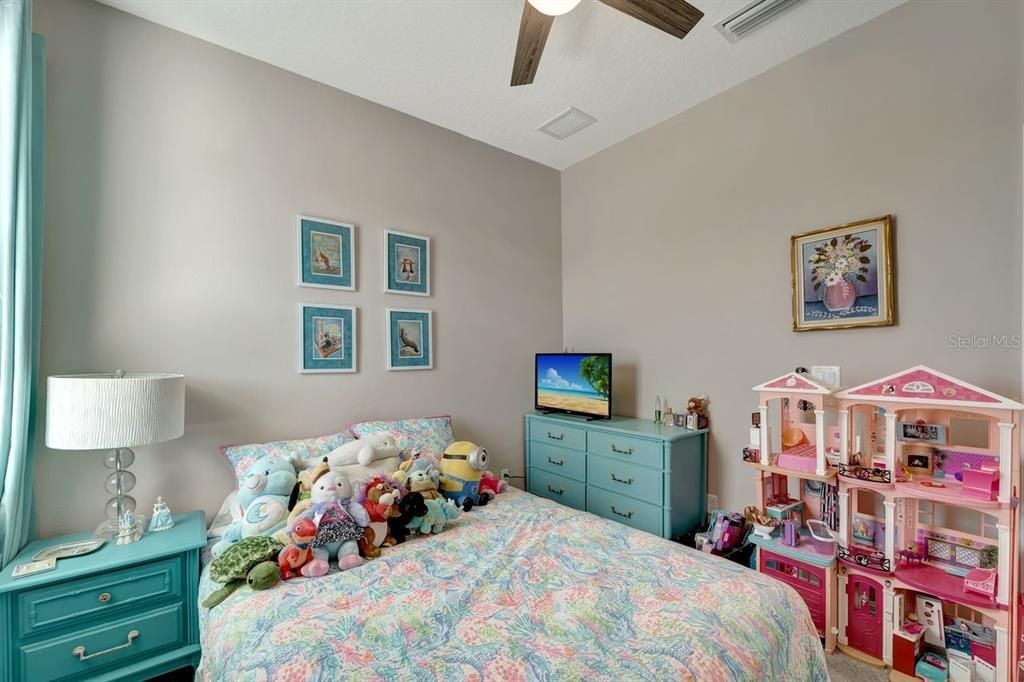 En Venta: $399,000 (3 camas, 2 baños, 1619 Pies cuadrados)