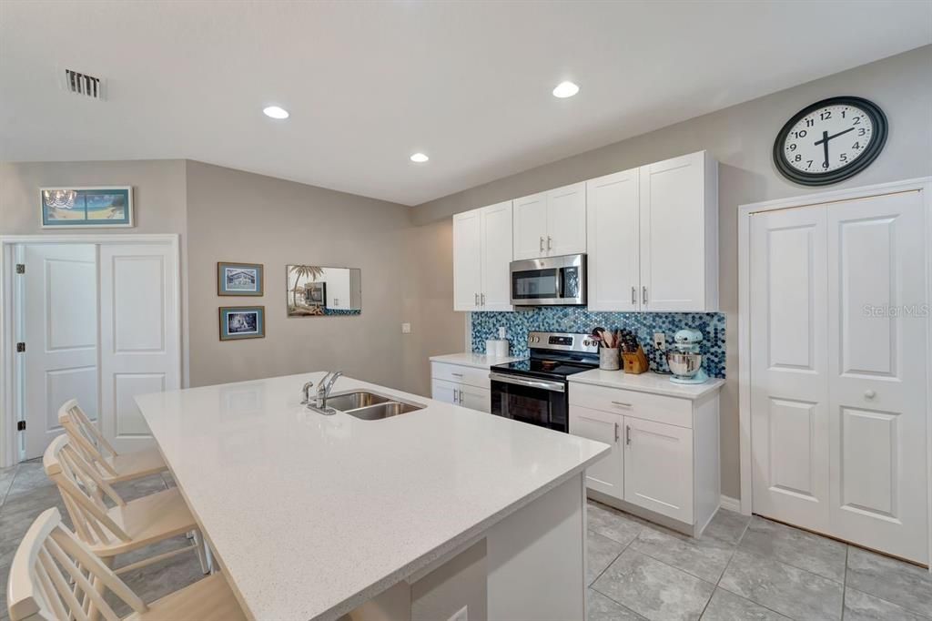 En Venta: $399,000 (3 camas, 2 baños, 1619 Pies cuadrados)