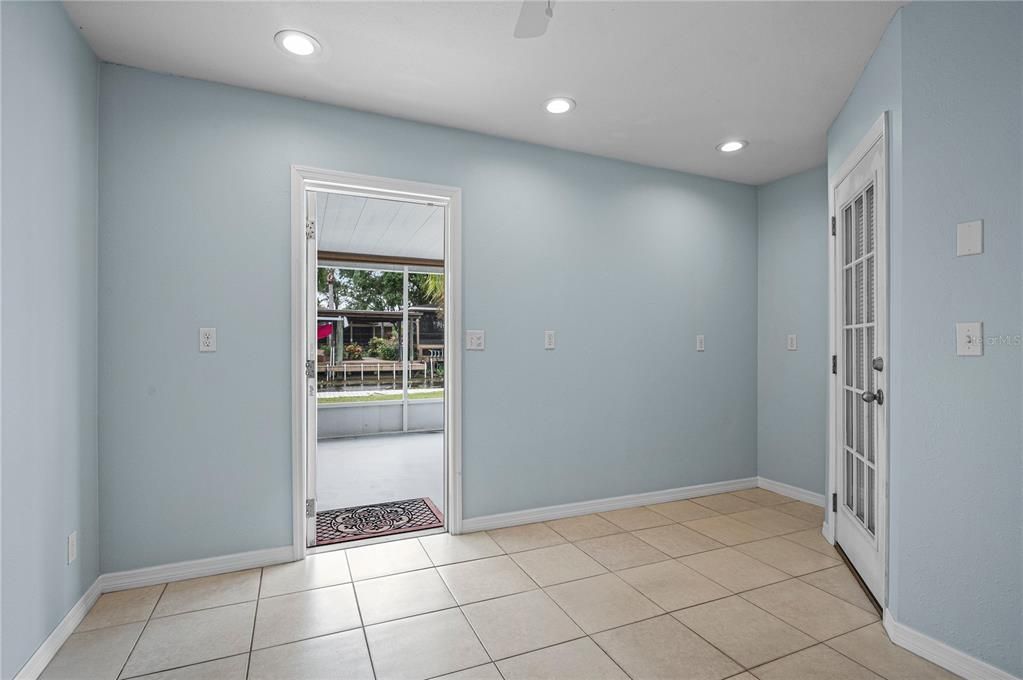 For Rent: $3,600 (4 beds, 2 baths, 1655 Square Feet)