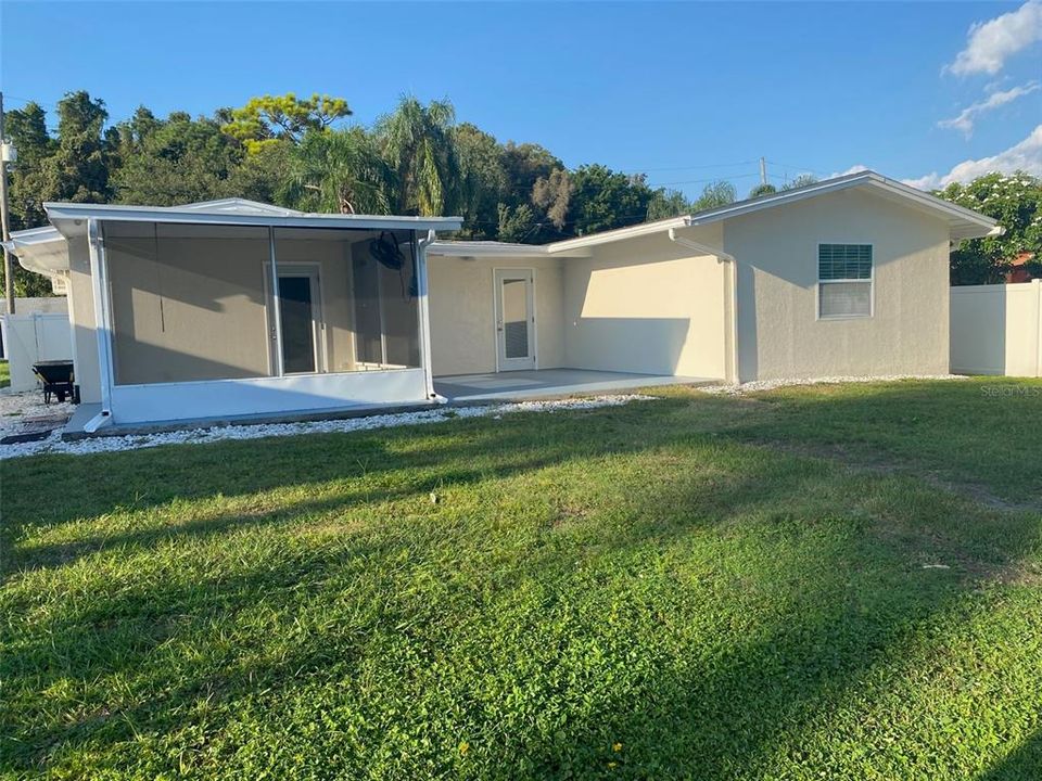 For Rent: $3,600 (4 beds, 2 baths, 1655 Square Feet)