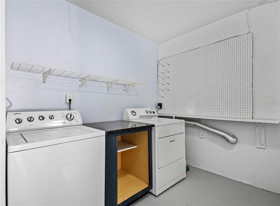 For Rent: $3,600 (4 beds, 2 baths, 1655 Square Feet)