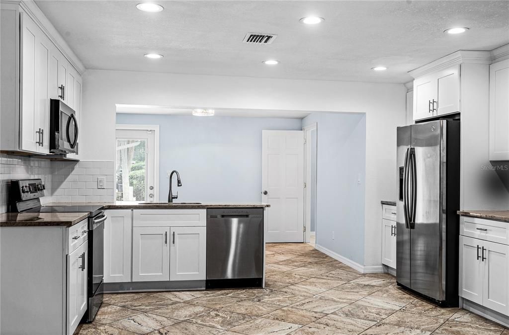 For Rent: $3,600 (4 beds, 2 baths, 1655 Square Feet)