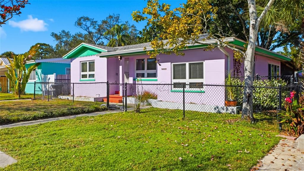 Active With Contract: $325,000 (3 beds, 1 baths, 1124 Square Feet)