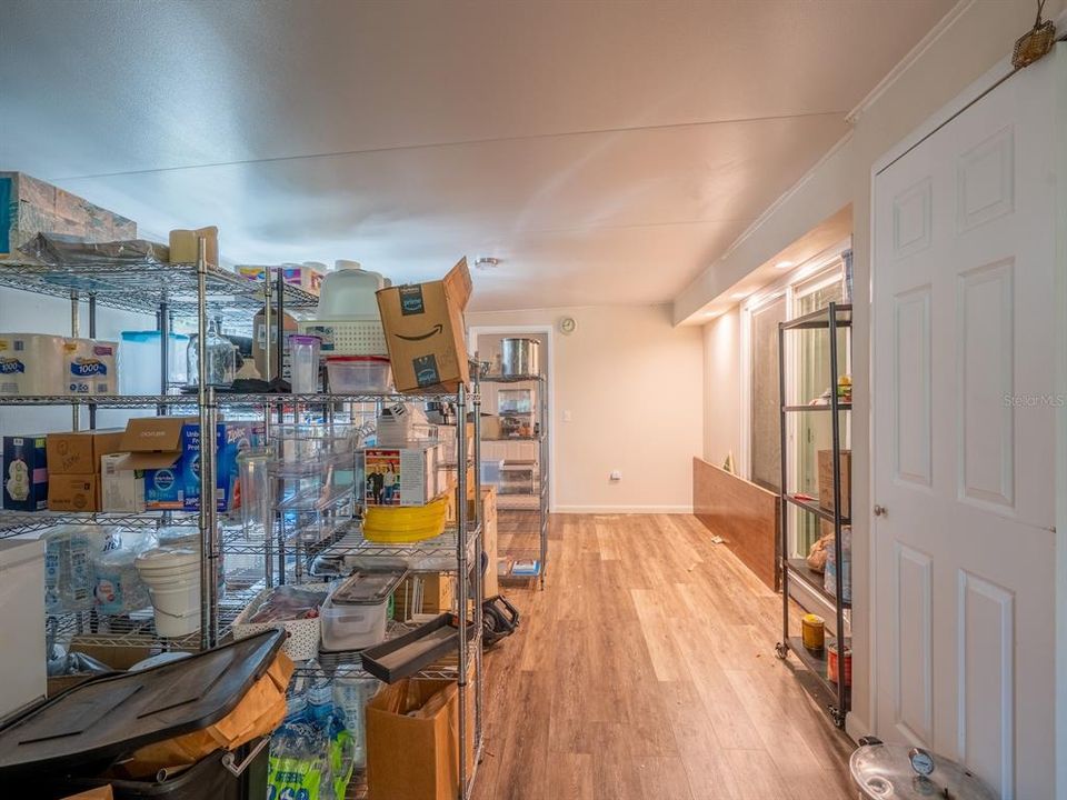 合同活跃: $170,000 (2 贝兹, 2 浴室, 1262 平方英尺)