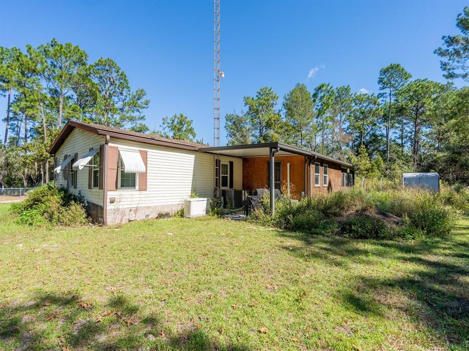 合同活跃: $170,000 (2 贝兹, 2 浴室, 1262 平方英尺)