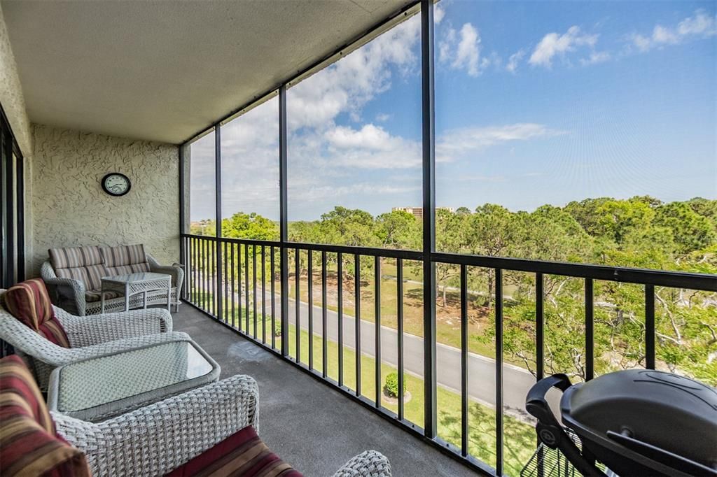 На продажу: $229,900 (2 спален, 2 ванн, 1165 Квадратных фут)