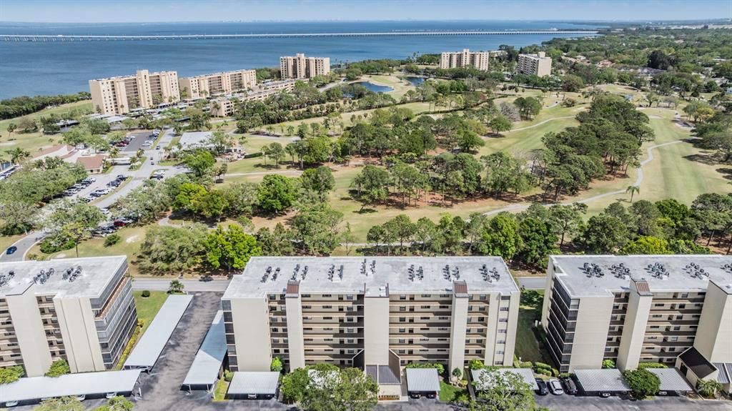 На продажу: $229,900 (2 спален, 2 ванн, 1165 Квадратных фут)