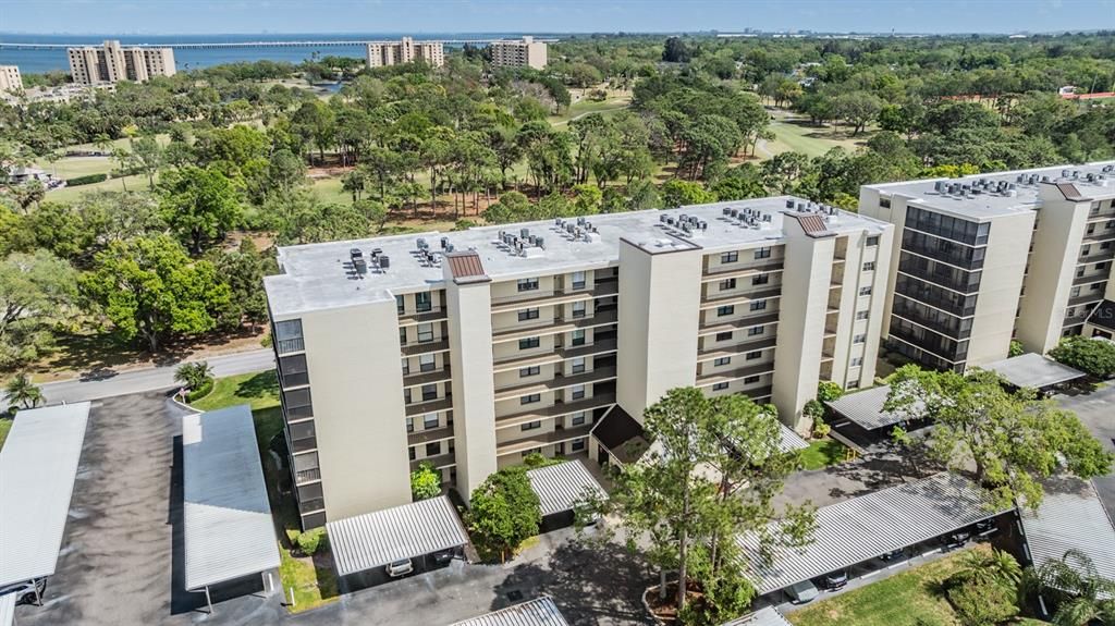 На продажу: $229,900 (2 спален, 2 ванн, 1165 Квадратных фут)