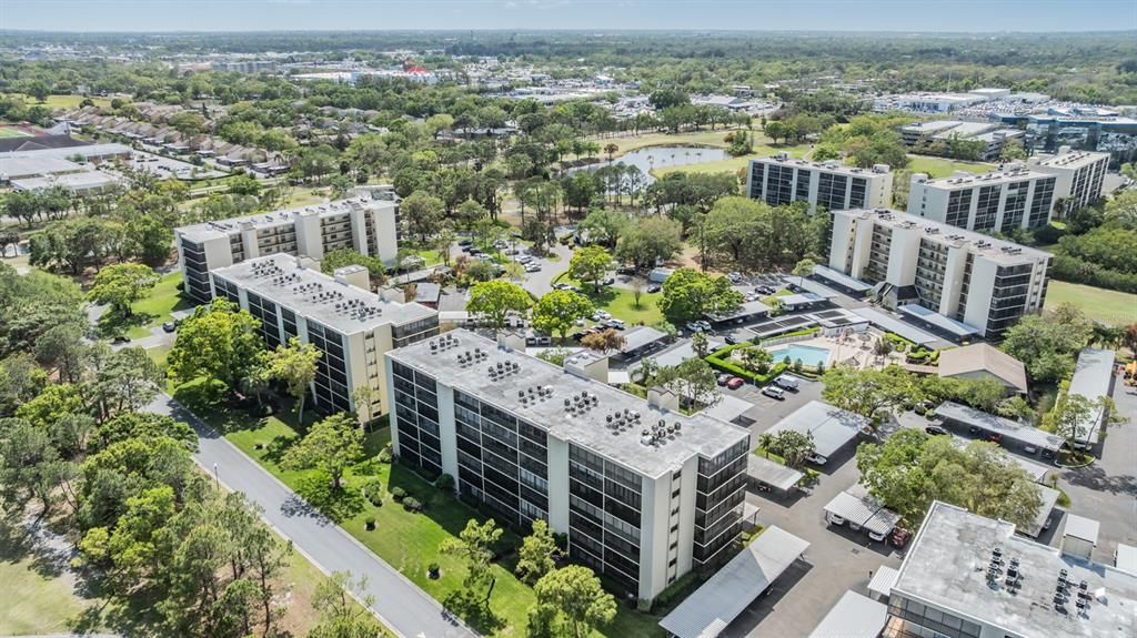 На продажу: $229,900 (2 спален, 2 ванн, 1165 Квадратных фут)