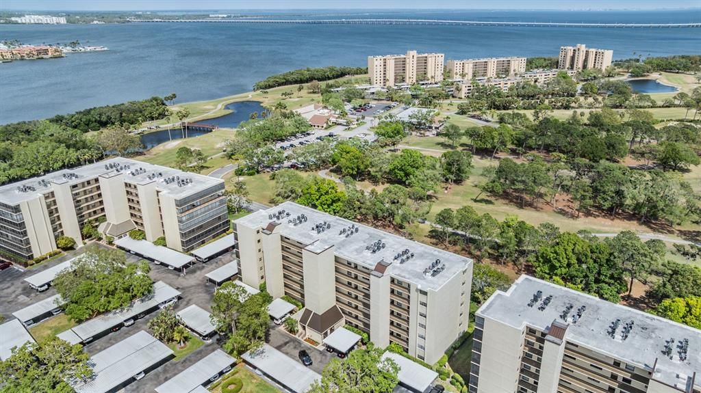 На продажу: $229,900 (2 спален, 2 ванн, 1165 Квадратных фут)