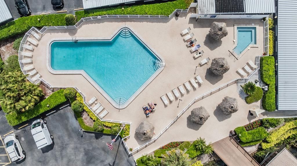 На продажу: $229,900 (2 спален, 2 ванн, 1165 Квадратных фут)